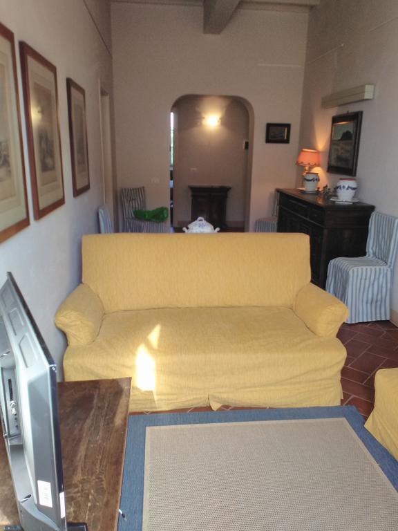 Lauretta Apartment โบลเกริ ภายนอก รูปภาพ